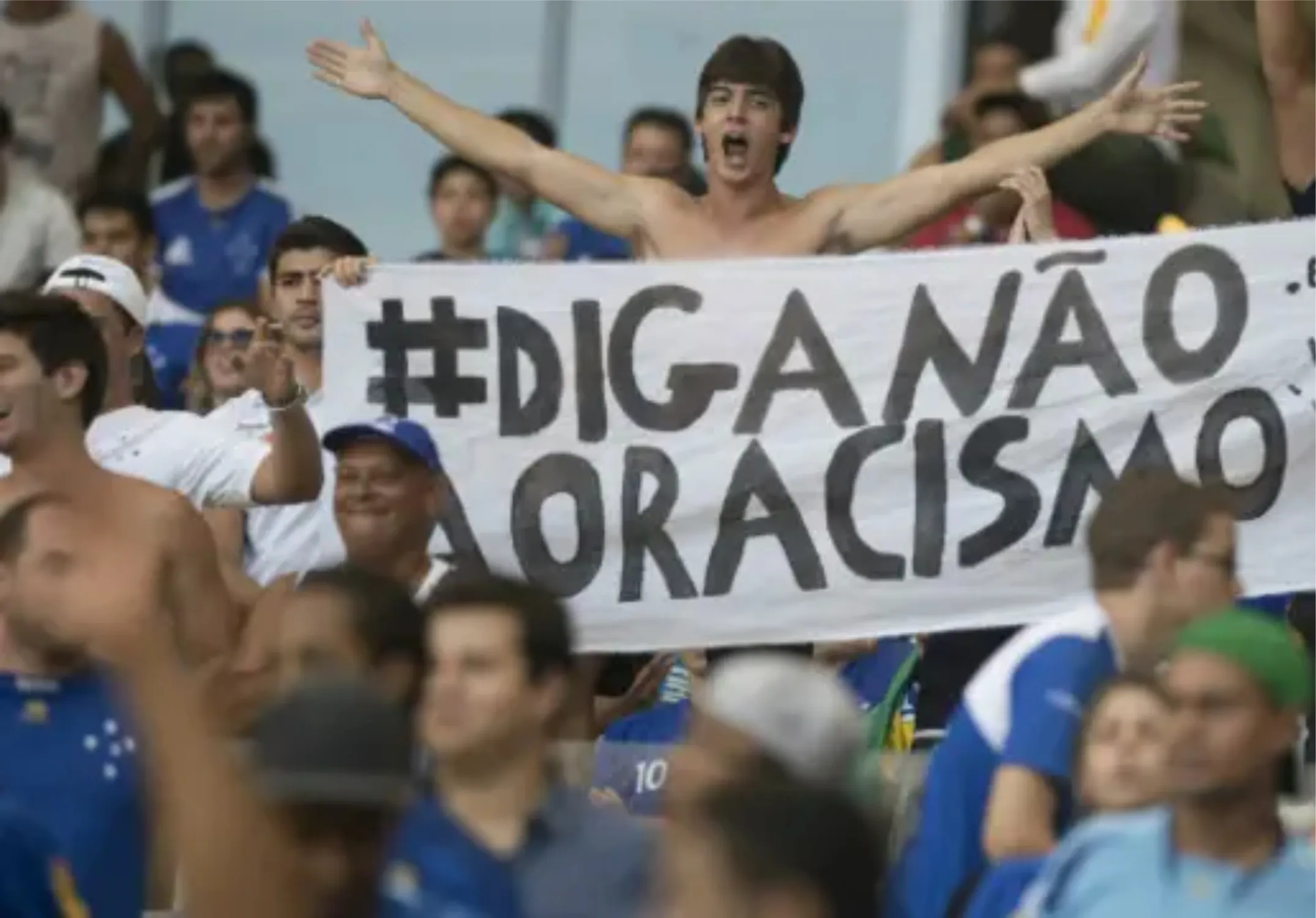 Imagem ilustrativa da imagem Racismo vai além das quatro linhas no futebol