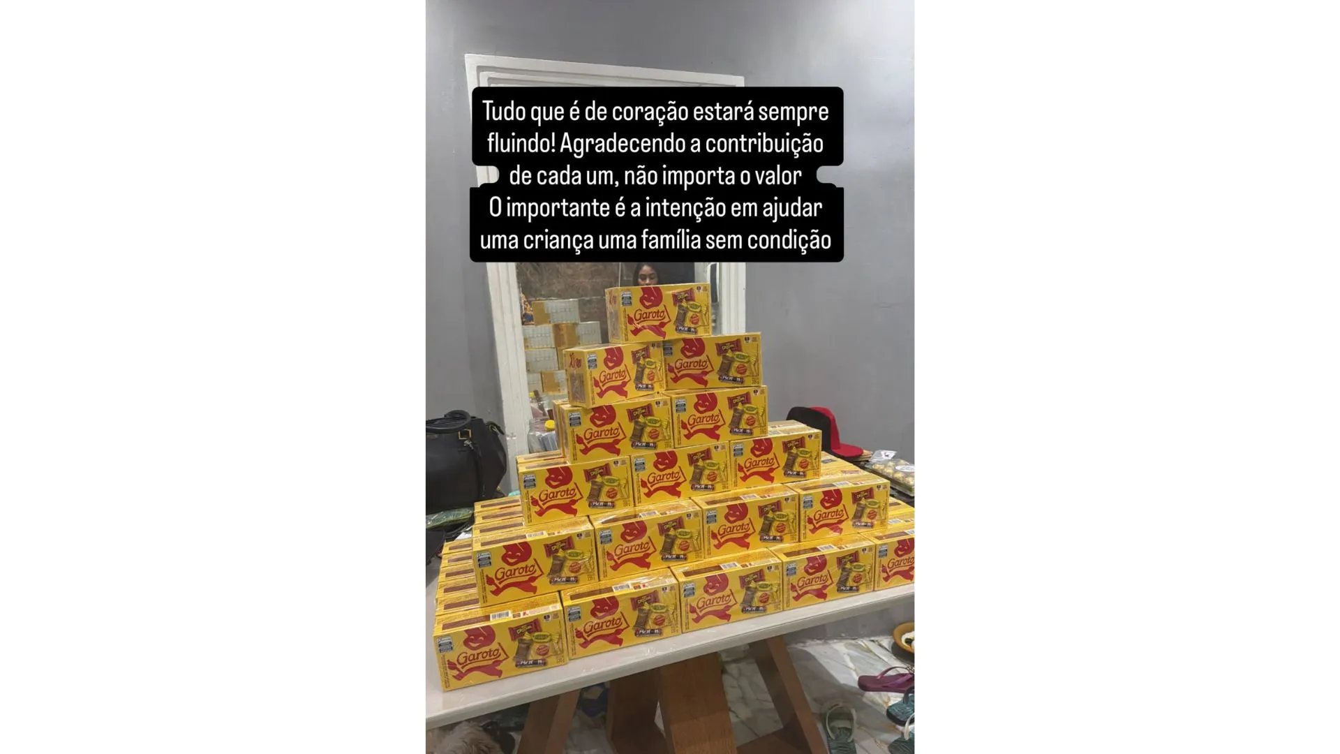 Tarólogo Eddy Mello faz ações sociais