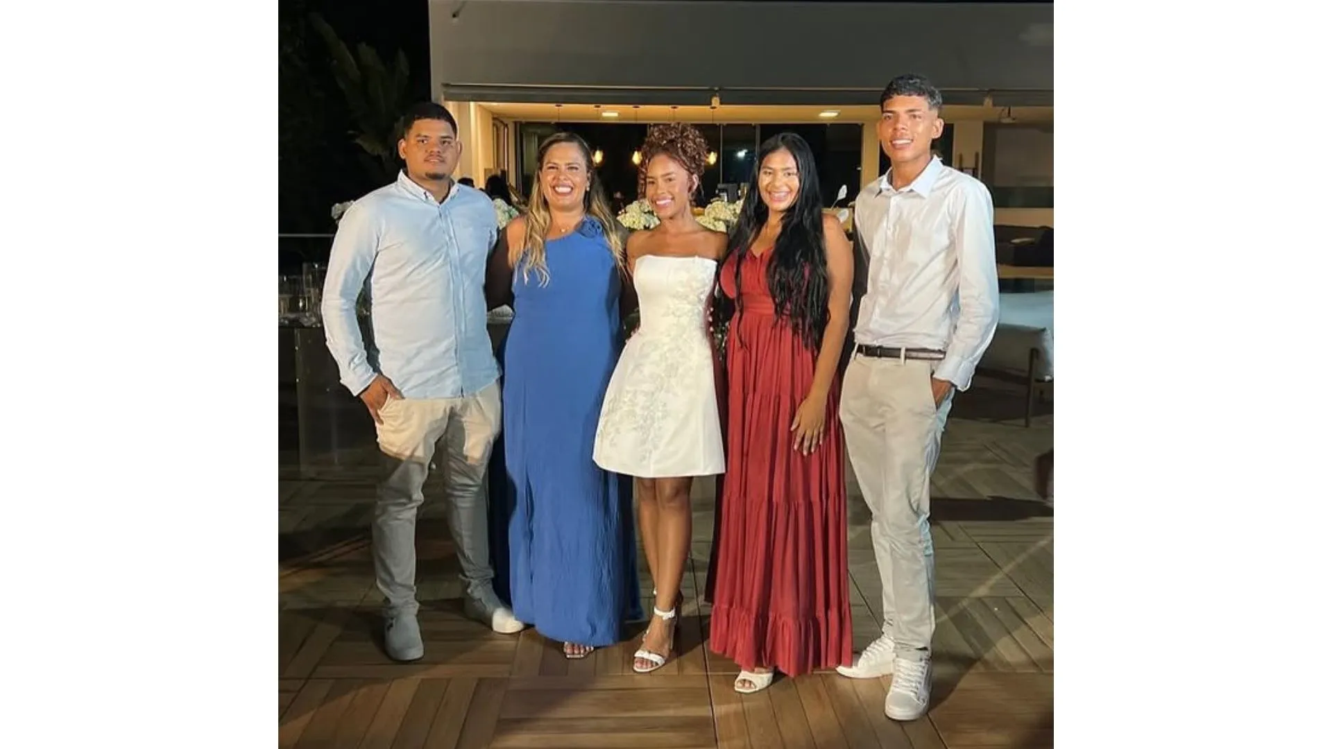 Andrea Ribeiro e os filhos