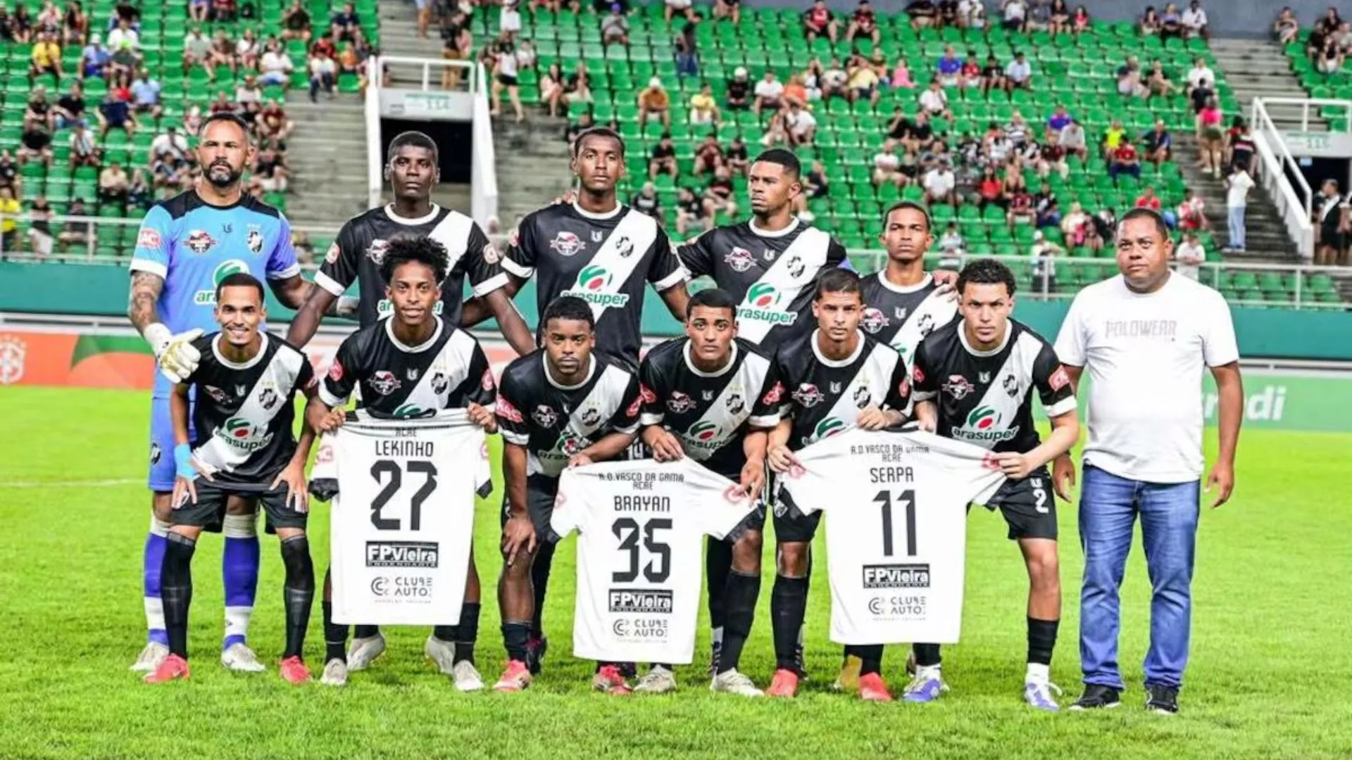 Jogadores do Vasco-AC homenagearam colegas presos por suspeita de estupro