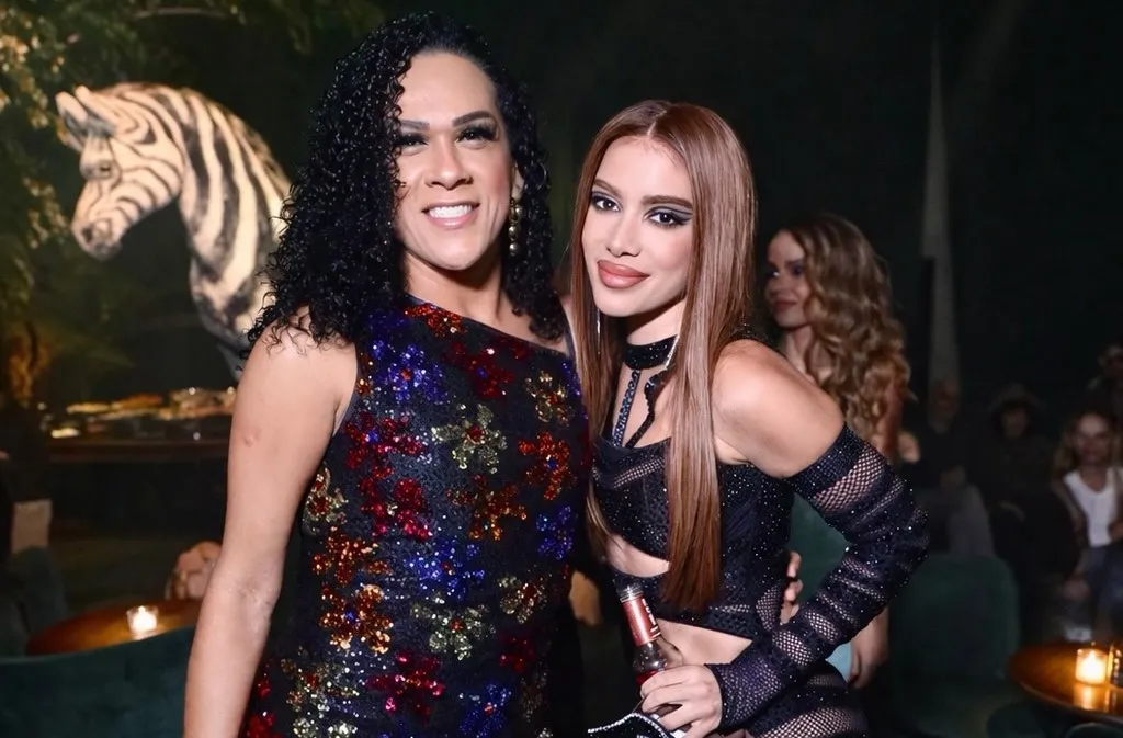 Léo Kret marcou presença no aniversário de Anitta