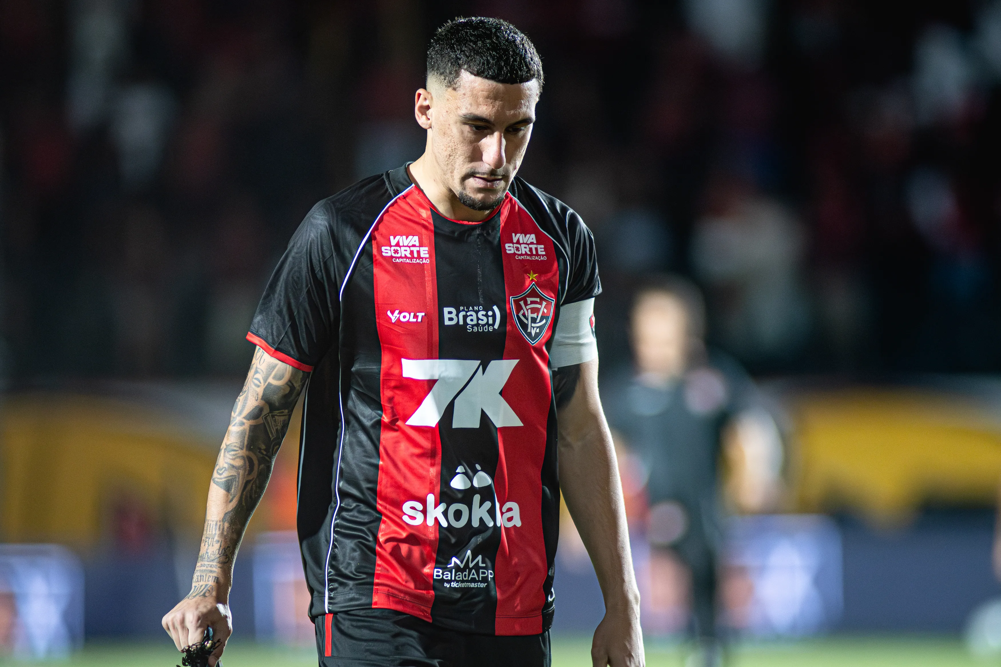 Baralhas não entra em campo pelo Vitória desde o dia 6 de agosto