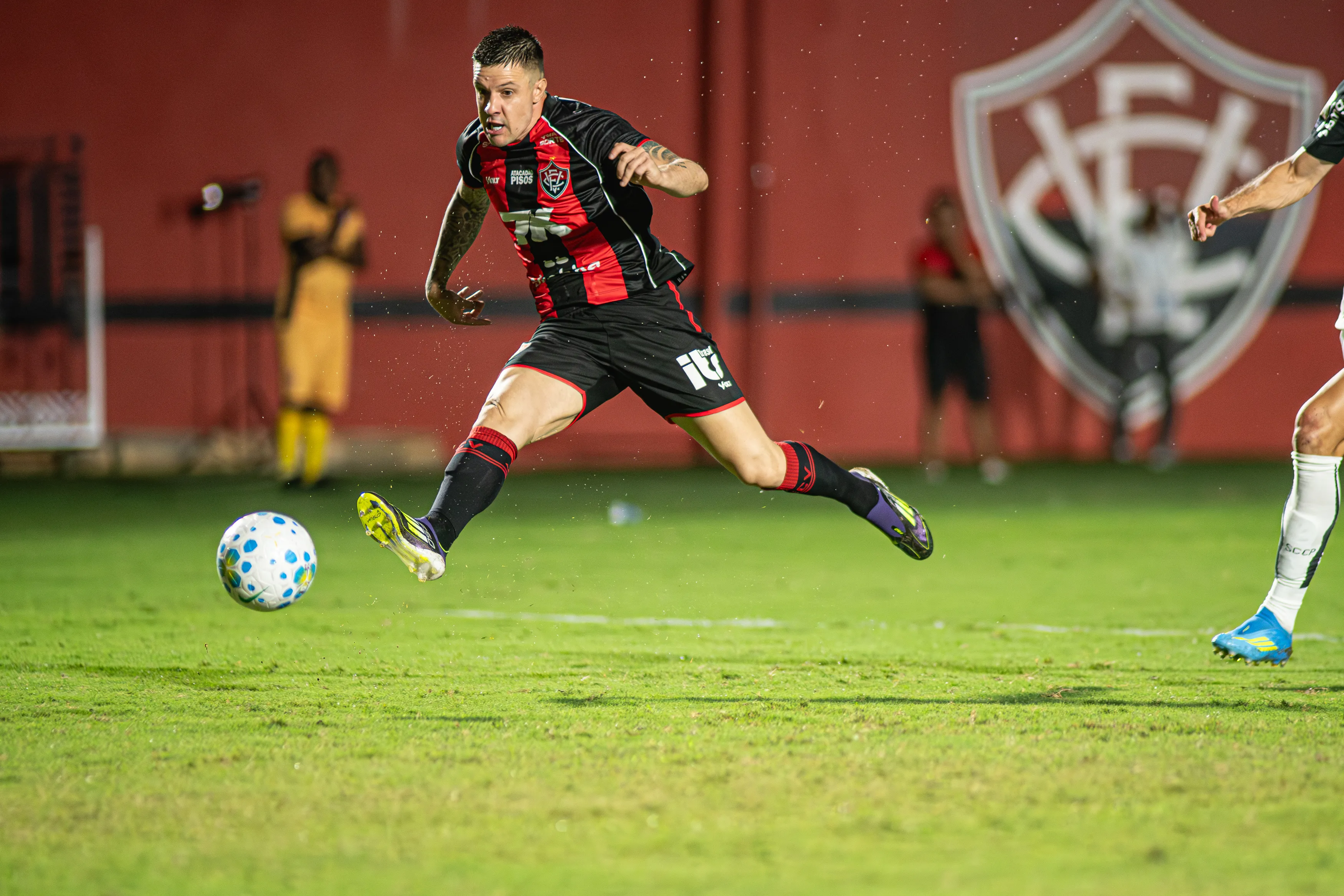 Momento da lesão de Renato Kayzer