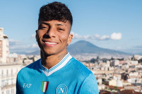 Alisson Santos está emprestado no Napoli