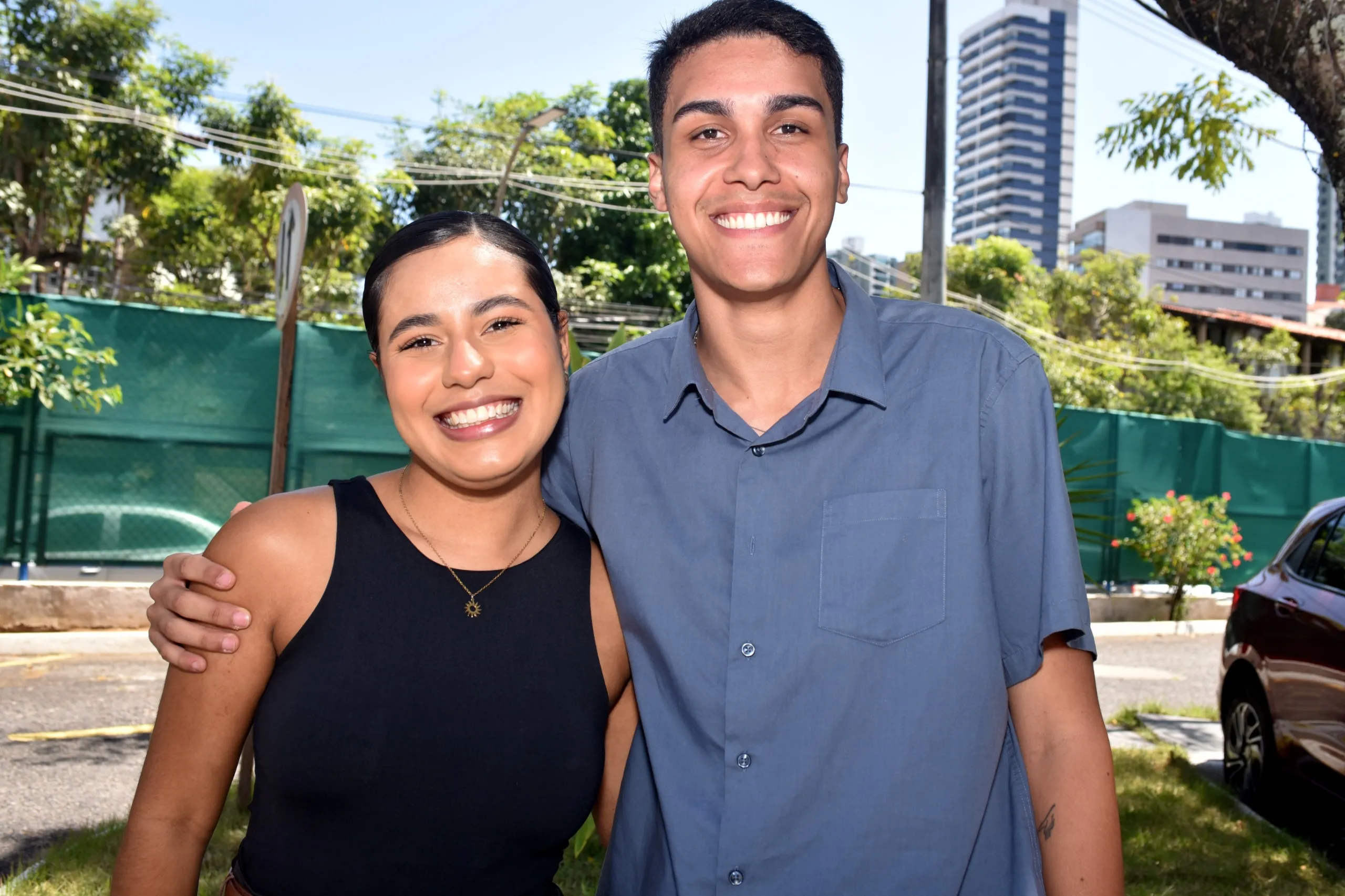Núcleo de Redes Sociais do MASSA! Da esquerda para direita: Beatriz Brito e Caíque Lisboa. Falta Rodolfo Guimarães.