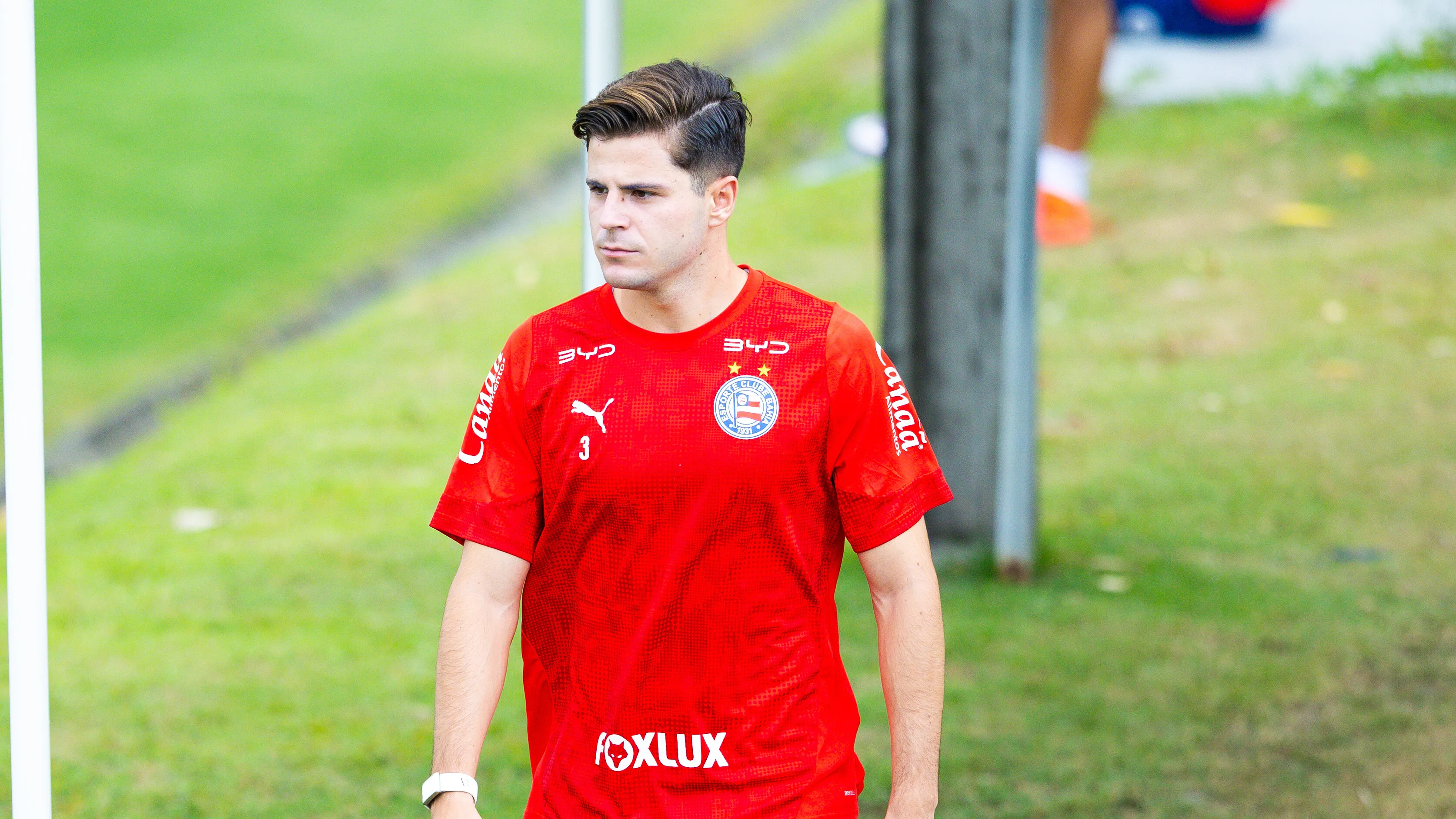 Marco Moreno deve substituir Kanu no time titular do Bahia contra o São Paulo