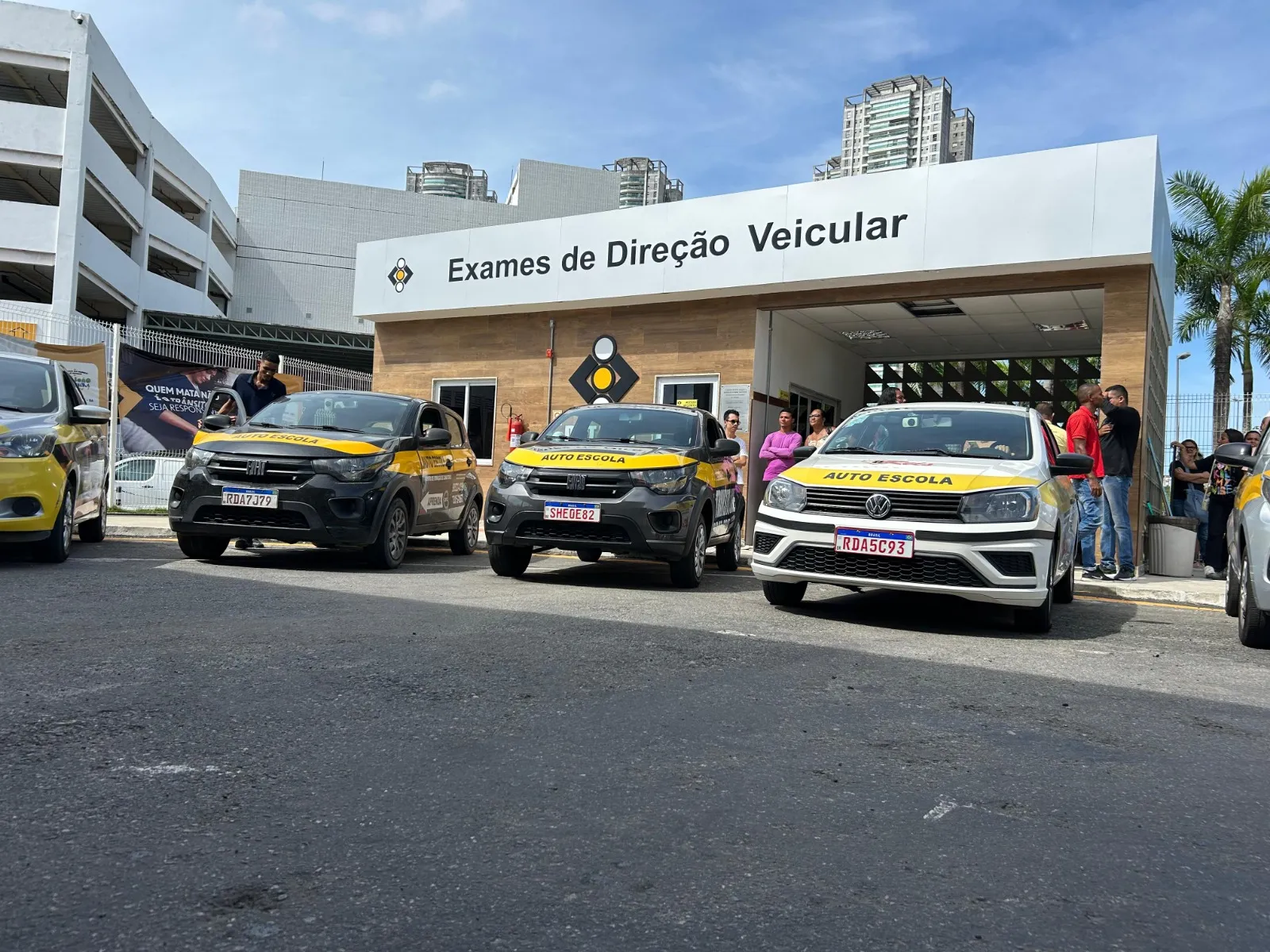 Mais de 207 mil baianos já abriram processo para retirar carteira