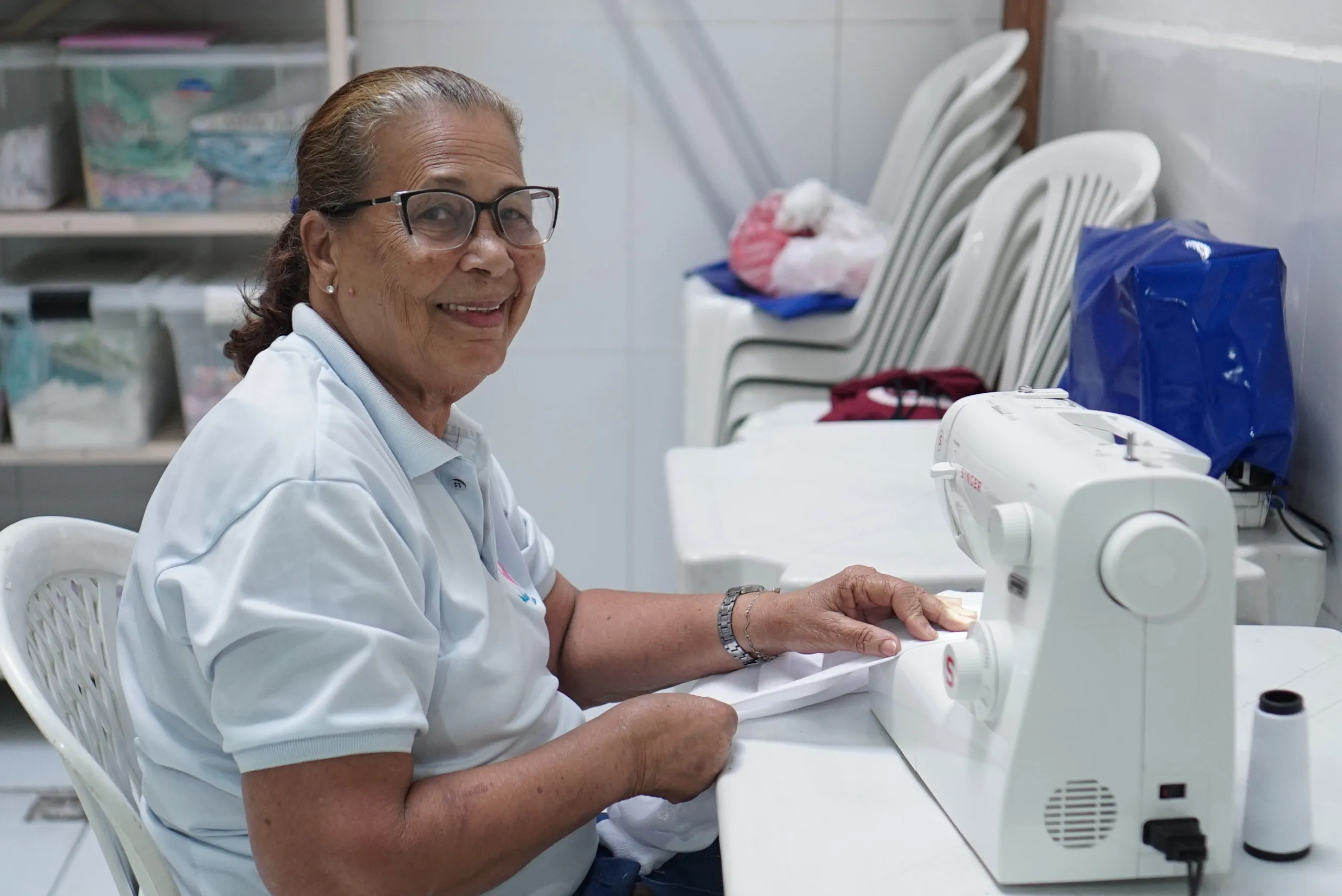 Maria Vitória é voluntária do projeto há 20 anos
