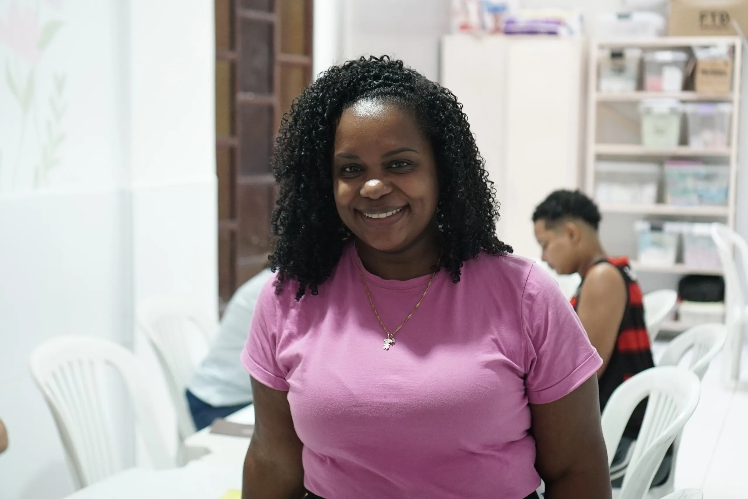 Camila é assistebte social no Projeto Sonho de Mãe