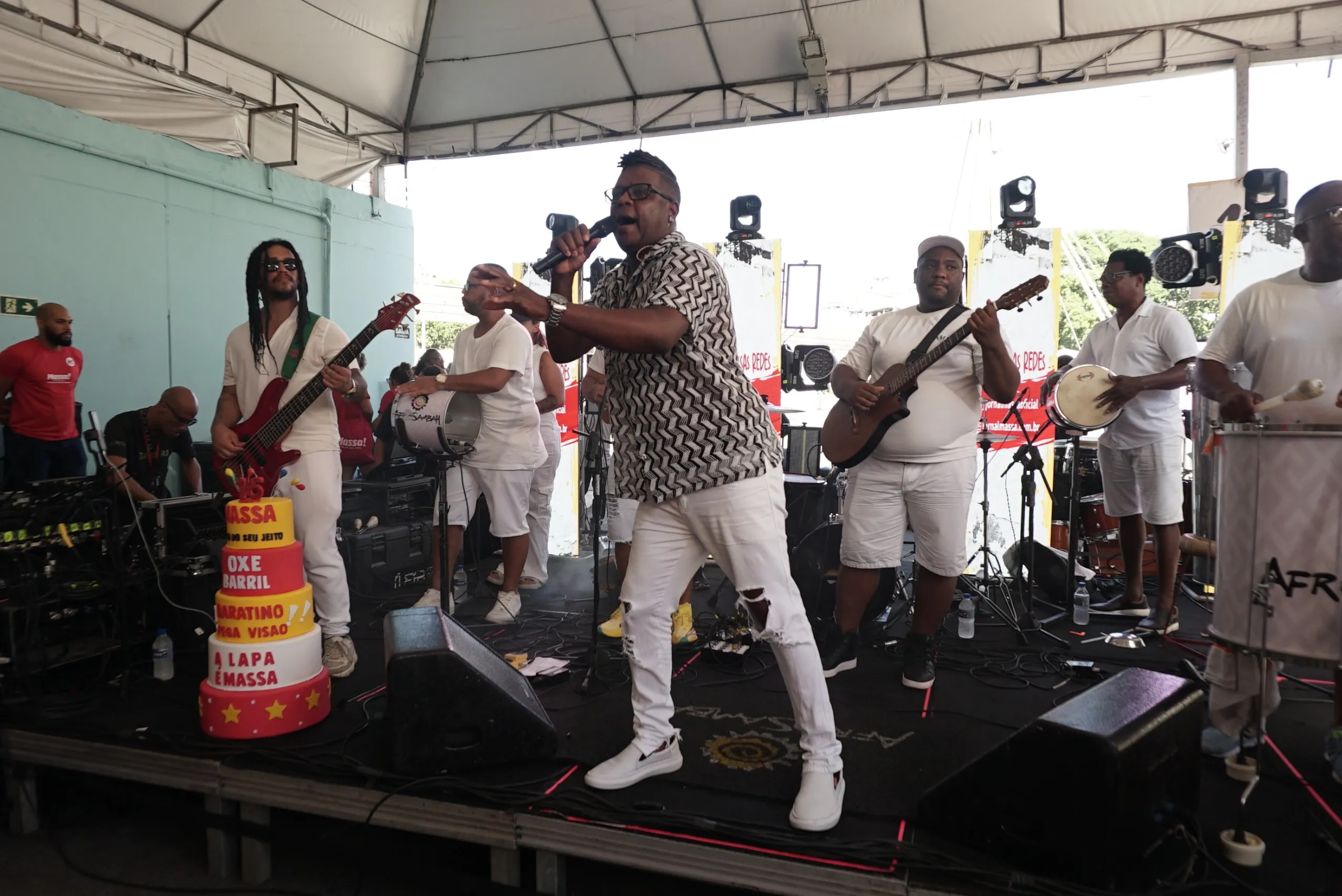 Banda Afrosambah levou muito samba para o aniversário do MASSA! na Estação da Lapa