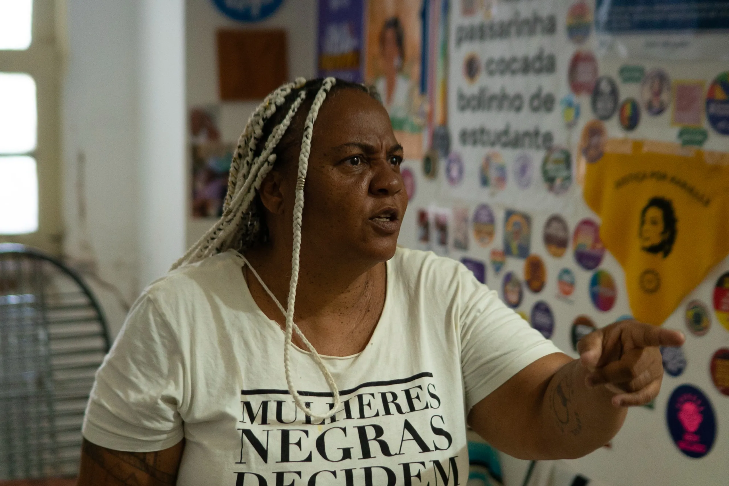 Sandra Muñoz, ativista social e coordenadora da Casa Marielle Franco Brasil, denuncia exclusão por parte de outras mulheres na Casa Abrigo