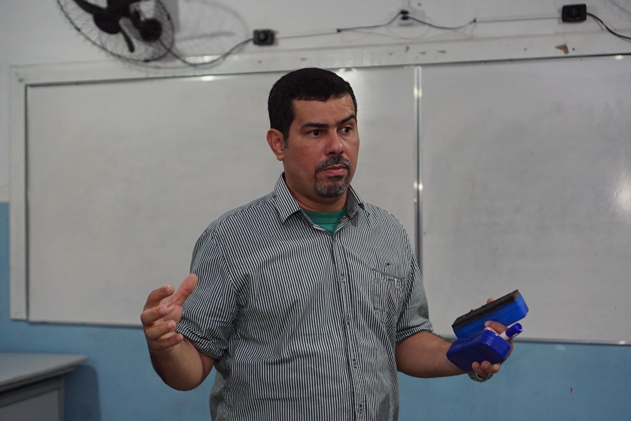 Professor traz a matemática para o dia a dia dos alunos