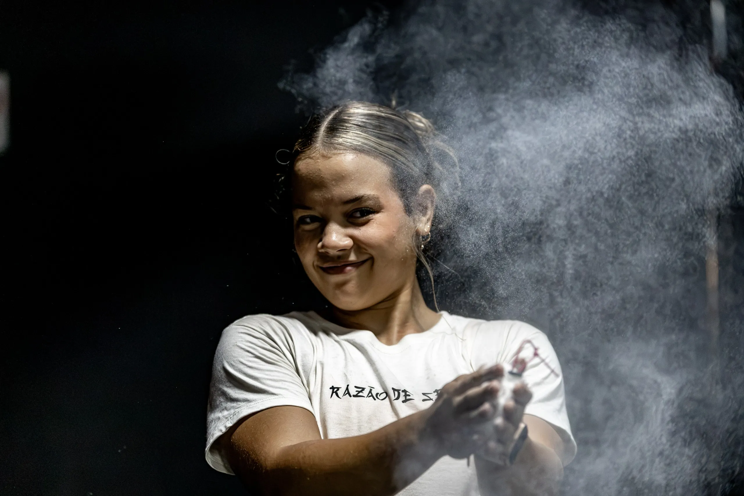Pérolla Sales tem apenas 14 anos de idade e já compete na categoria sub-17