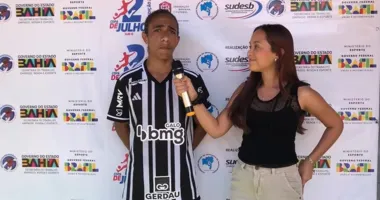 Imagem ilustrativa da imagem Autor de gol na semifinal, lateral do Atlético-MG dedica gol a avó