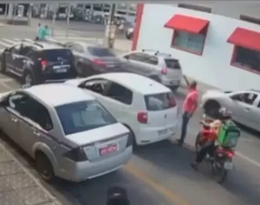 Momento retirado do vídeo das câmeras de segurança